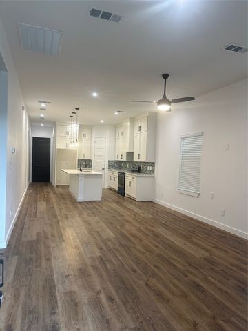 2715 Grafton Avenue, Dallas, TX 75211