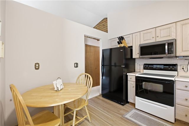 10 Kohleen Drive, Robinson Twp, PA 15136