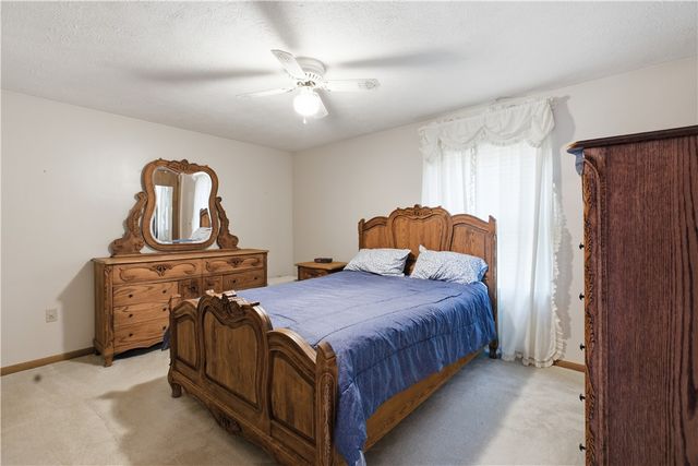 10 Kohleen Drive, Robinson Twp, PA 15136