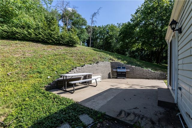 10 Kohleen Drive, Robinson Twp, PA 15136