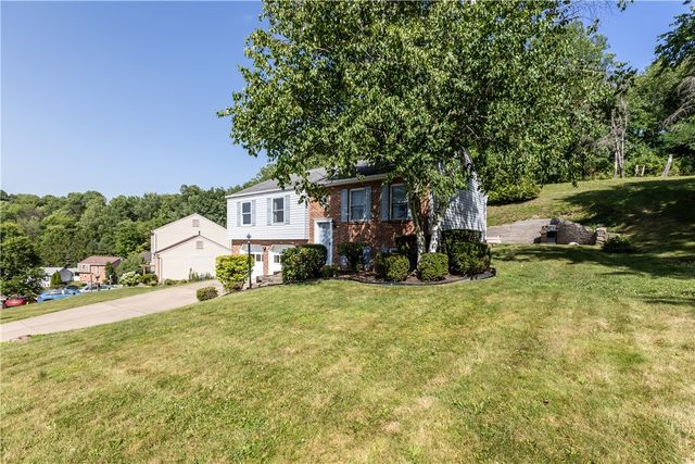 10 Kohleen Drive, Robinson Twp, PA 15136