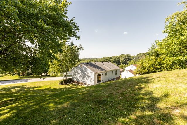 10 Kohleen Drive, Robinson Twp, PA 15136