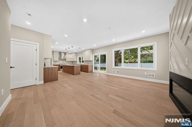 414 Jefferson Street, Ridgewood, NJ 07450