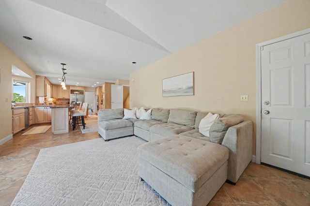 643 Silver Rd, Valley Springs, CA 95252