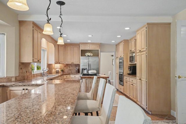 643 Silver Rd, Valley Springs, CA 95252