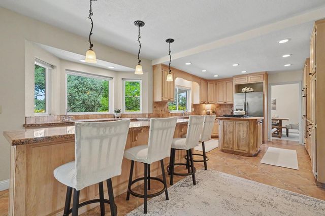 643 Silver Rd, Valley Springs, CA 95252