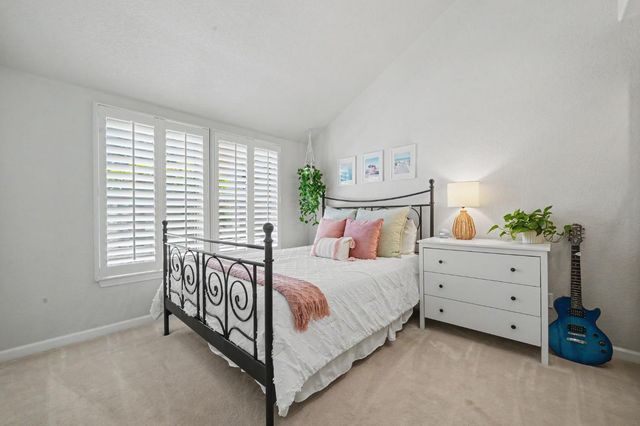 643 Silver Rd, Valley Springs, CA 95252