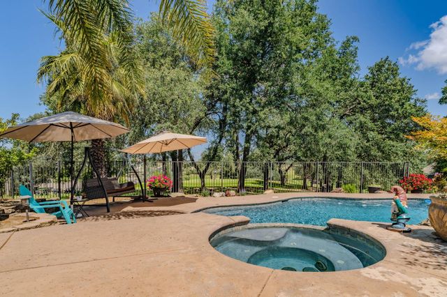 643 Silver Rd, Valley Springs, CA 95252