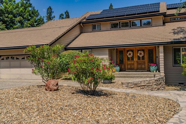 643 Silver Rd, Valley Springs, CA 95252