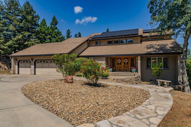643 Silver Rd, Valley Springs, CA 95252