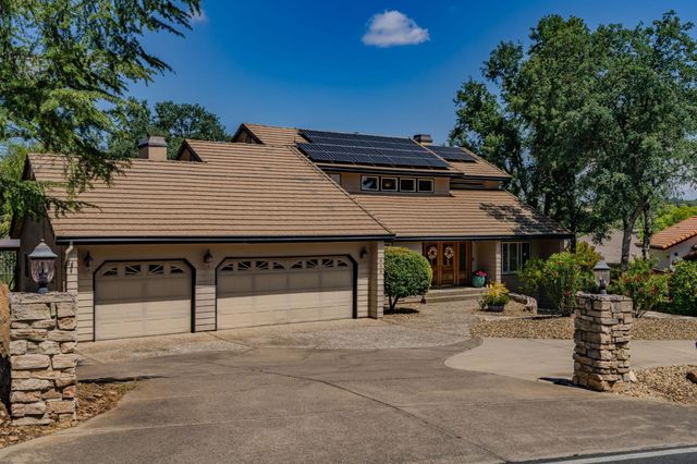 643 Silver Rd, Valley Springs, CA 95252