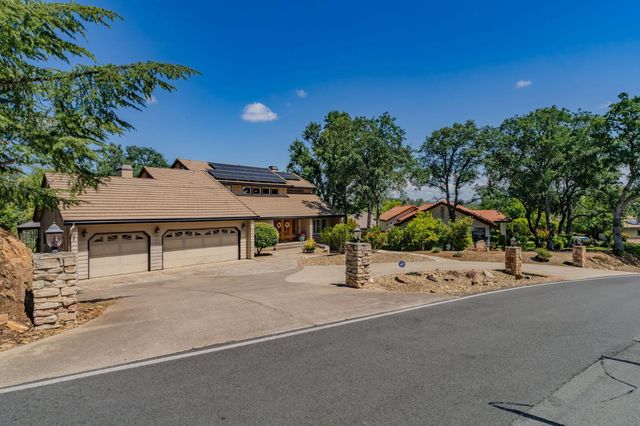 643 Silver Rd, Valley Springs, CA 95252