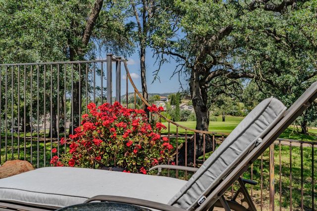 643 Silver Rd, Valley Springs, CA 95252