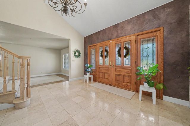643 Silver Rd, Valley Springs, CA 95252