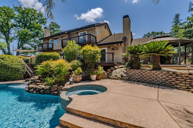 643 Silver Rd, Valley Springs, CA 95252
