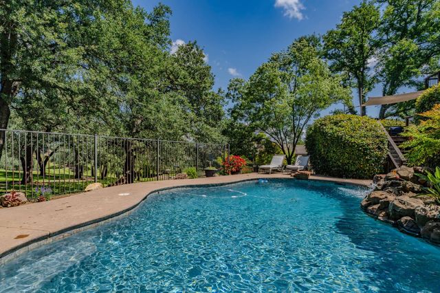 643 Silver Rd, Valley Springs, CA 95252