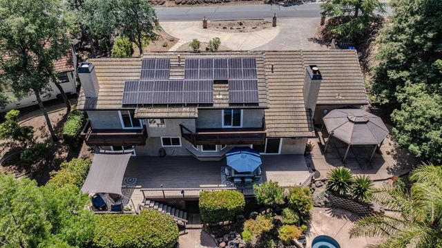 643 Silver Rd, Valley Springs, CA 95252