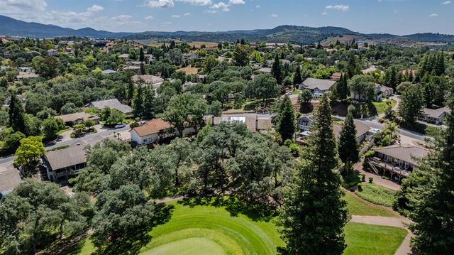 643 Silver Rd, Valley Springs, CA 95252