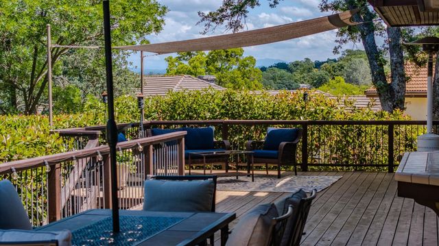 643 Silver Rd, Valley Springs, CA 95252