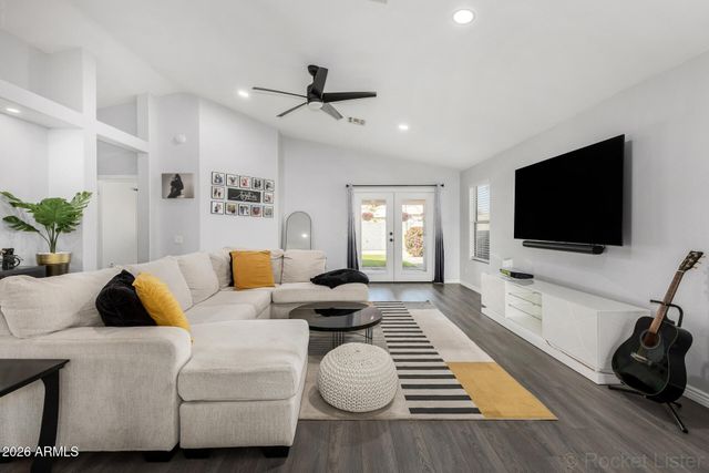 10420 W READE Avenue, Glendale, AZ 85307