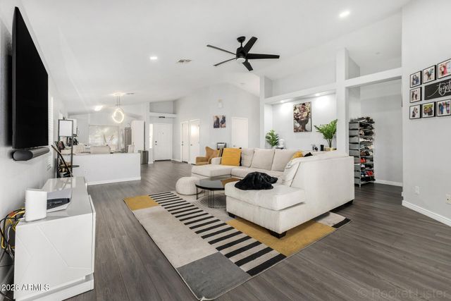 10420 W READE Avenue, Glendale, AZ 85307