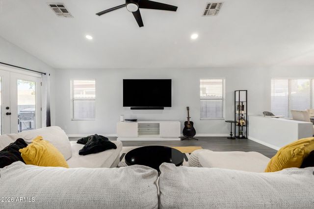 10420 W READE Avenue, Glendale, AZ 85307