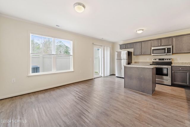 459 Sullivan Loop Road, Midway Park, NC 28544