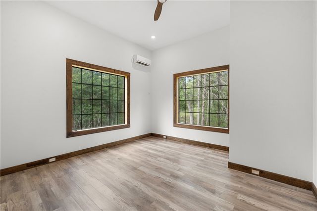 306 Tanglewood Lane, Somerville, TX 77879