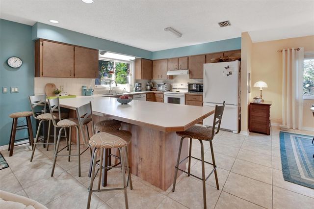 890 LANCASTER ROAD, Deland, FL 32720