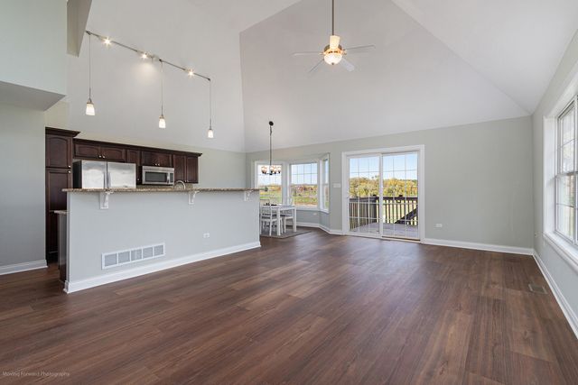 280 Sunset Boulevard, Beecher, IL 60401