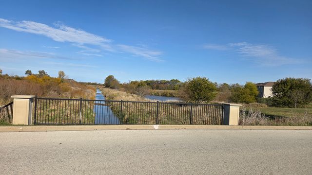 280 Sunset Boulevard, Beecher, IL 60401