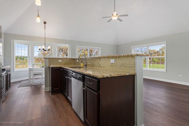 280 Sunset Boulevard, Beecher, IL 60401