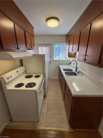 1610 N Northwest Boulevard A, Winston-salem, NC 27104