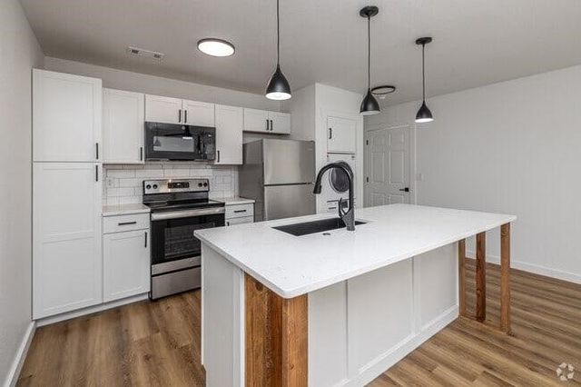 610 SE Moberly Lane 3, Bentonville, AR 72712