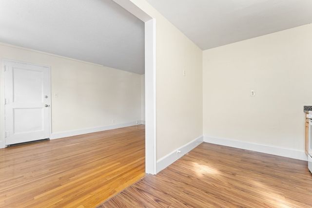 11 Victory Road 32, Boston, MA 02122
