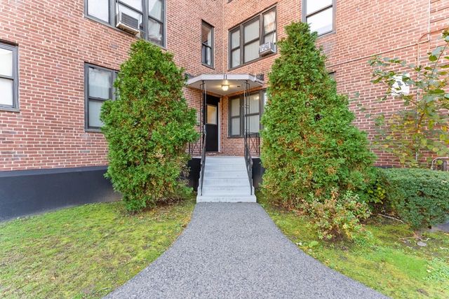 11 Victory Road 32, Boston, MA 02122