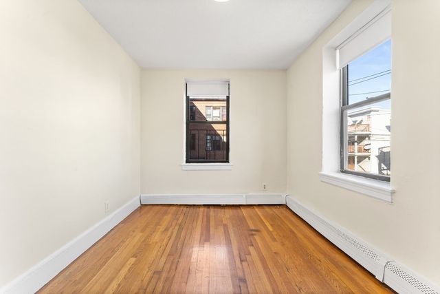 11 Victory Road 32, Boston, MA 02122