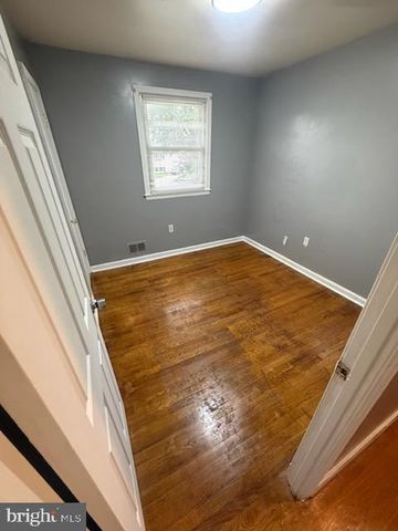 5203 LARWIN TER, Temple Hills, MD 20748