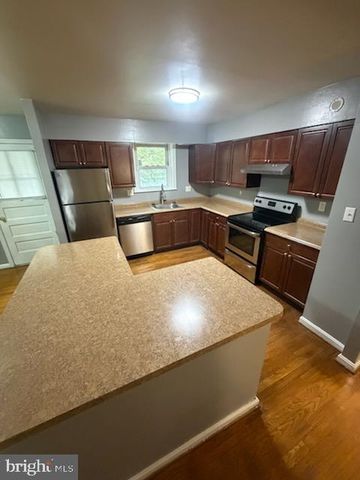 5203 LARWIN TER, Temple Hills, MD 20748