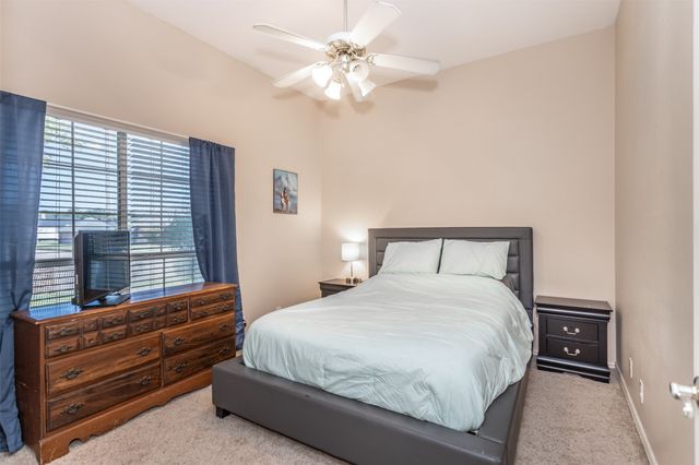 2424 Jolinda Lane, Whitesboro, TX 76273