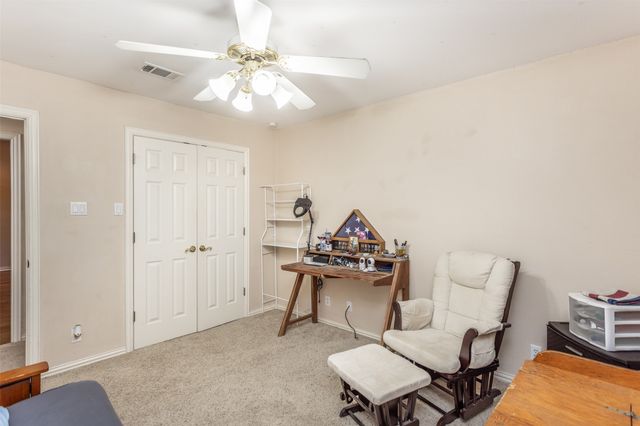 2424 Jolinda Lane, Whitesboro, TX 76273