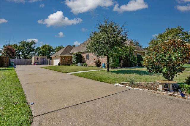 2424 Jolinda Lane, Whitesboro, TX 76273