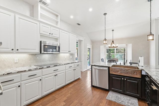 113 Candlelite Trail, Heath, TX 75032