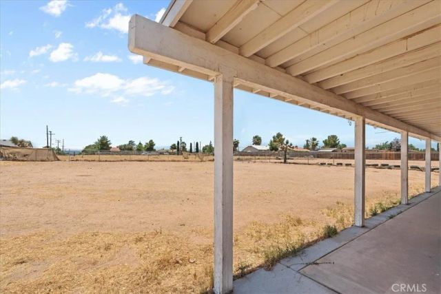 18047 Yucca St, Hesperia, CA 92345