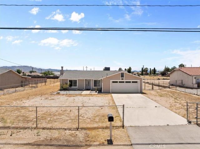 18047 Yucca St, Hesperia, CA 92345