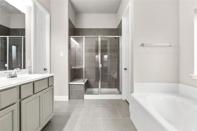208 Burberry Drive, Grand Prairie, TX 75052