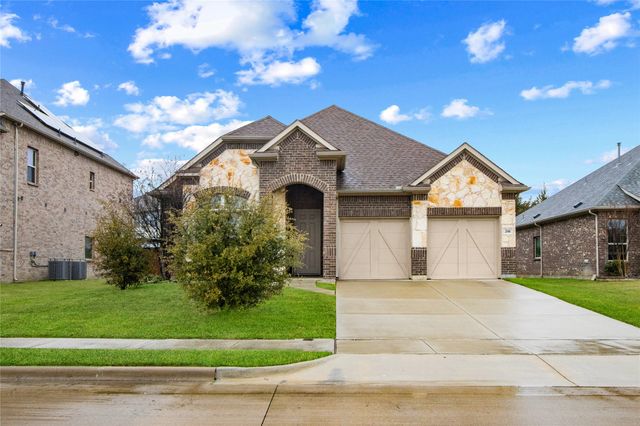 208 Burberry Drive, Grand Prairie, TX 75052