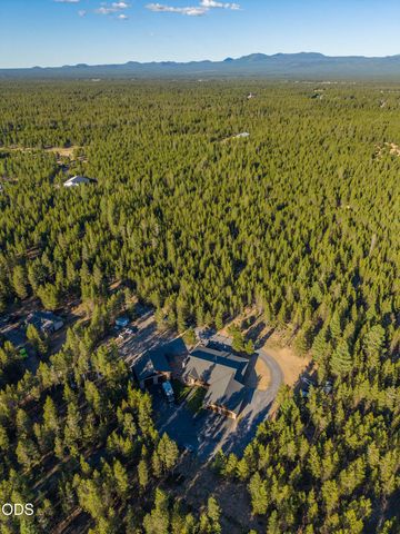 15533 Emerald Drive, La Pine, OR 97739