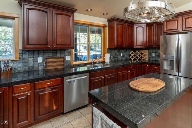 15533 Emerald Drive, La Pine, OR 97739