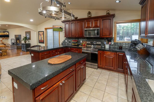 15533 Emerald Drive, La Pine, OR 97739
